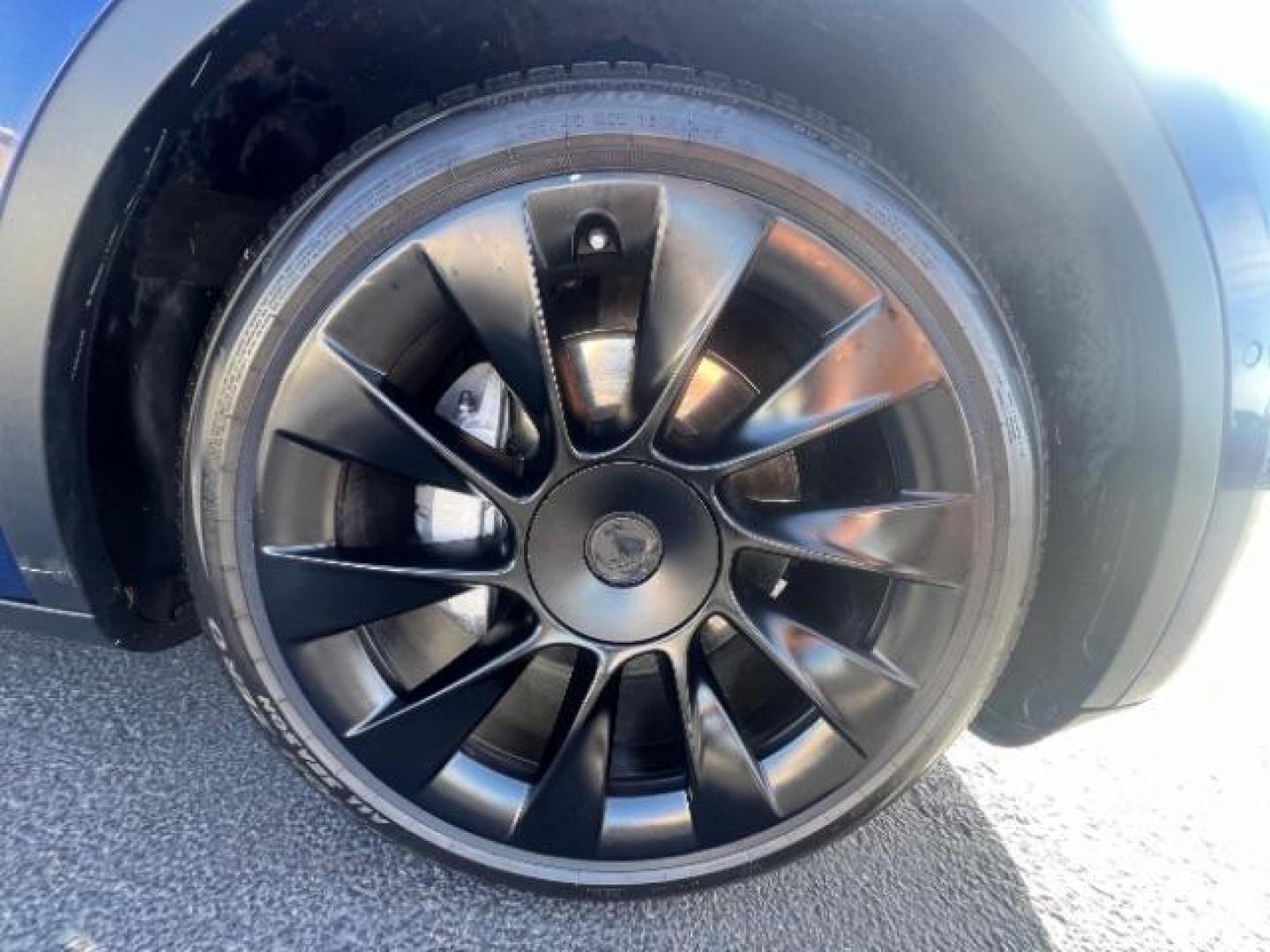 2022 Deep Blue Metallic /White/Black Tesla Model Y Long Range Dual Motor All-Wheel Drive (7SAYGAEE2NF) with an ELECTRIC engine, Electric transmission, located at 1865 East Red Hills Pkwy, St. George, 84770, (435) 628-0023, 37.120850, -113.543640- Photo#10