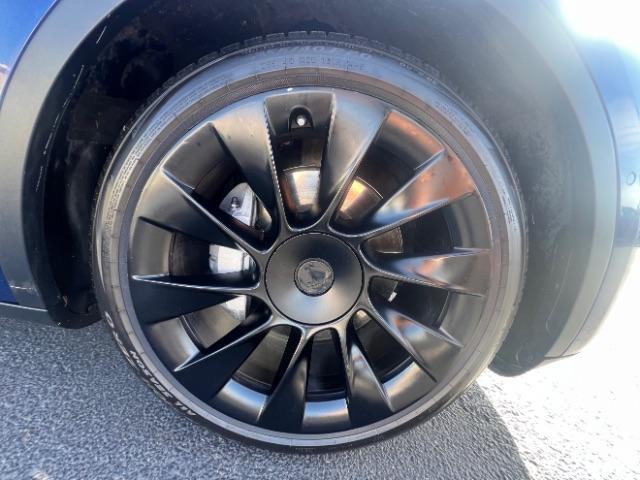 2022 Deep Blue Metallic /White/Black Tesla Model Y Long Range Dual Motor All-Wheel Drive (7SAYGAEE2NF) with an ELECTRIC engine, Electric transmission, located at 1865 East Red Hills Pkwy, St. George, 84770, (435) 628-0023, 37.120850, -113.543640 - Photo#10