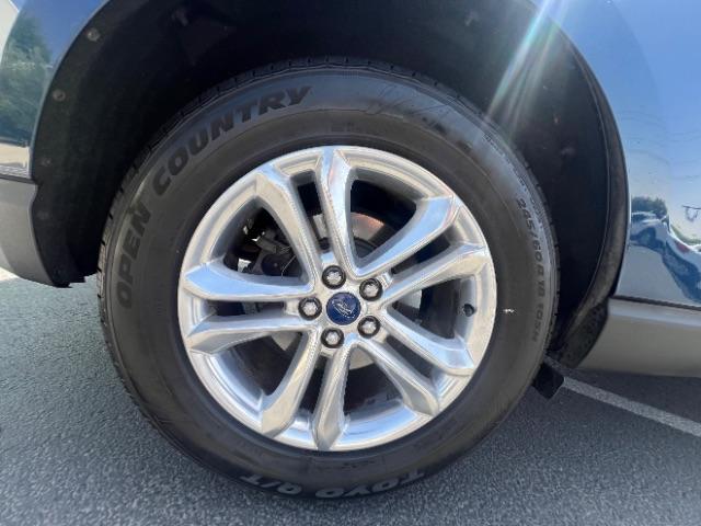 2017 Blue Jeans Metallic /Ebony Ford Edge SEL (2FMPK3J89HB) , Automatic transmission, located at 1865 East Red Hills Pkwy, St. George, 84770, (435) 628-0023, 37.120850, -113.543640 - We specialize in helping ALL people get the best financing available. No matter your credit score, good, bad or none we can get you an amazing rate. Had a bankruptcy, divorce, or repossessions? We give you the green light to get your credit back on the road. Low down and affordable payments that fit - Photo#10