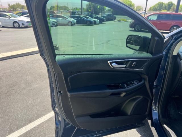2017 Blue Jeans Metallic /Ebony Ford Edge SEL (2FMPK3J89HB) , Automatic transmission, located at 1865 East Red Hills Pkwy, St. George, 84770, (435) 628-0023, 37.120850, -113.543640 - We specialize in helping ALL people get the best financing available. No matter your credit score, good, bad or none we can get you an amazing rate. Had a bankruptcy, divorce, or repossessions? We give you the green light to get your credit back on the road. Low down and affordable payments that fit - Photo#12