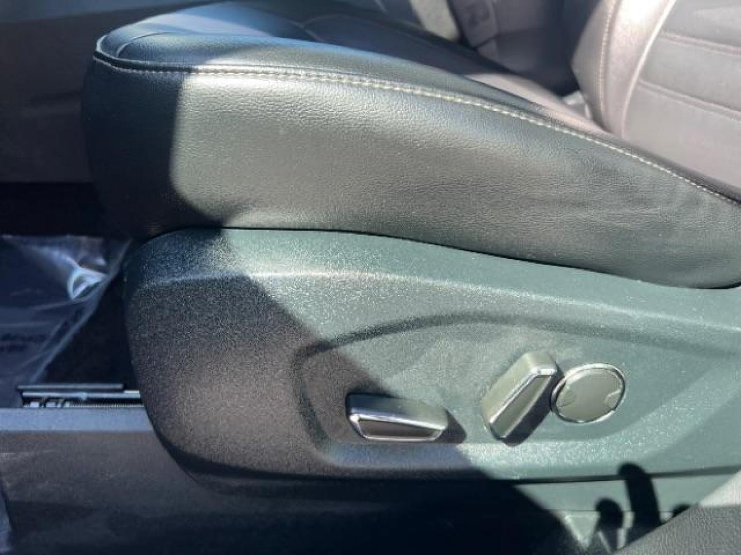 2015 Tuxedo Black Metallic /Ebony Ford Edge SEL (2FMTK4J8XFB) , Automatic transmission, located at 1865 East Red Hills Pkwy, St. George, 84770, (435) 628-0023, 37.120850, -113.543640 - We specialize in helping ALL people get the best financing available. No matter your credit score, good, bad or none we can get you an amazing rate. Had a bankruptcy, divorce, or repossessions? We give you the green light to get your credit back on the road. Low down and affordable payments that fit- Photo#13