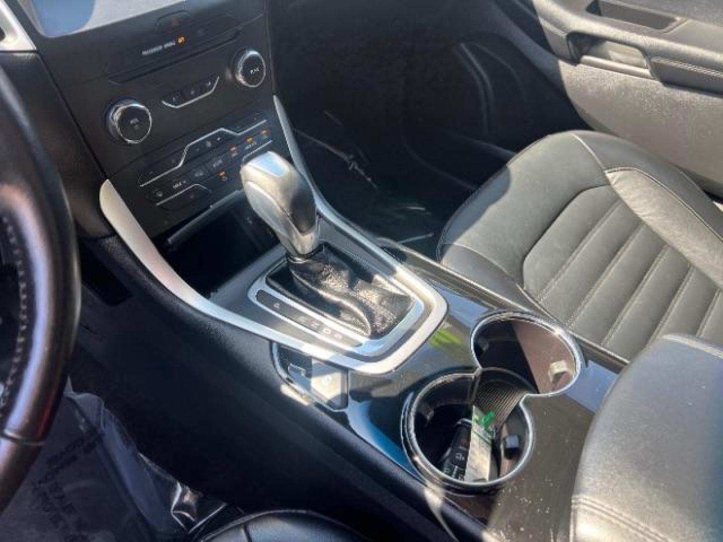 2015 Tuxedo Black Metallic /Ebony Ford Edge SEL (2FMTK4J8XFB) , Automatic transmission, located at 1865 East Red Hills Pkwy, St. George, 84770, (435) 628-0023, 37.120850, -113.543640 - We specialize in helping ALL people get the best financing available. No matter your credit score, good, bad or none we can get you an amazing rate. Had a bankruptcy, divorce, or repossessions? We give you the green light to get your credit back on the road. Low down and affordable payments that fit- Photo#18
