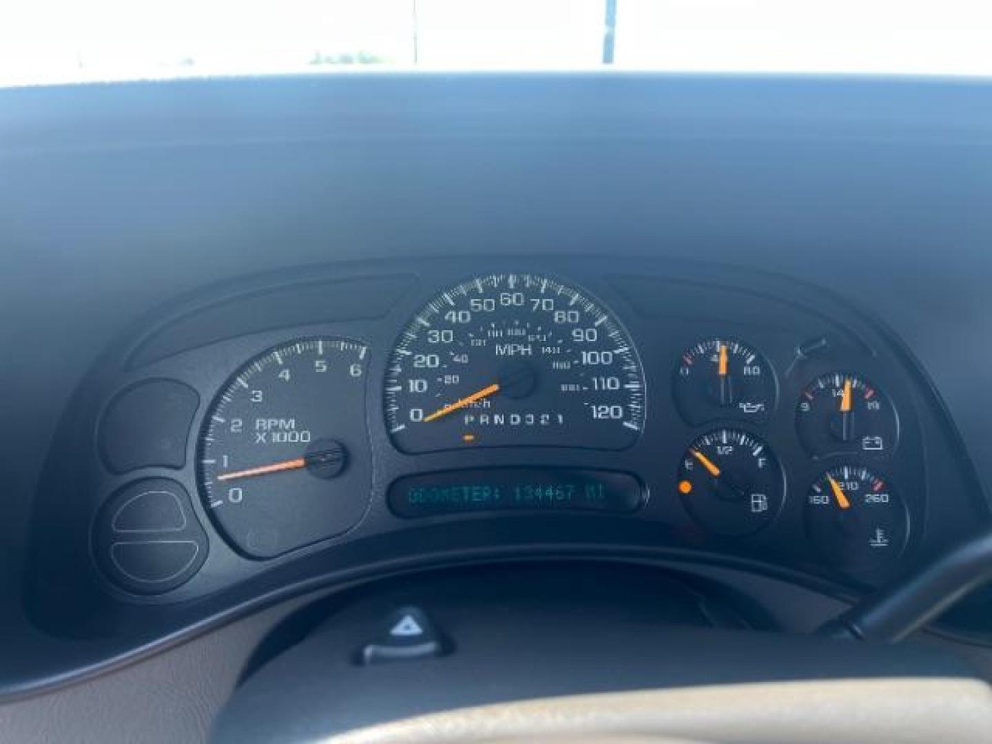 2006 Silver Birch Metallic /Gray/Dark Charcoal Chevrolet Avalanche 1500 Z66 (3GNEC12ZX6G) , Automatic transmission, located at 940 North Main Street, Cedar City, UT, 84720, (435) 628-0023, 37.692936, -113.061897 - We specialize in helping ALL people get the best financing available. No matter your credit score, good, bad or none we can get you an amazing rate. Had a bankruptcy, divorce, or repossessions? We give you the green light to get your credit back on the road. Low down and affordable payments that fit- Photo#15