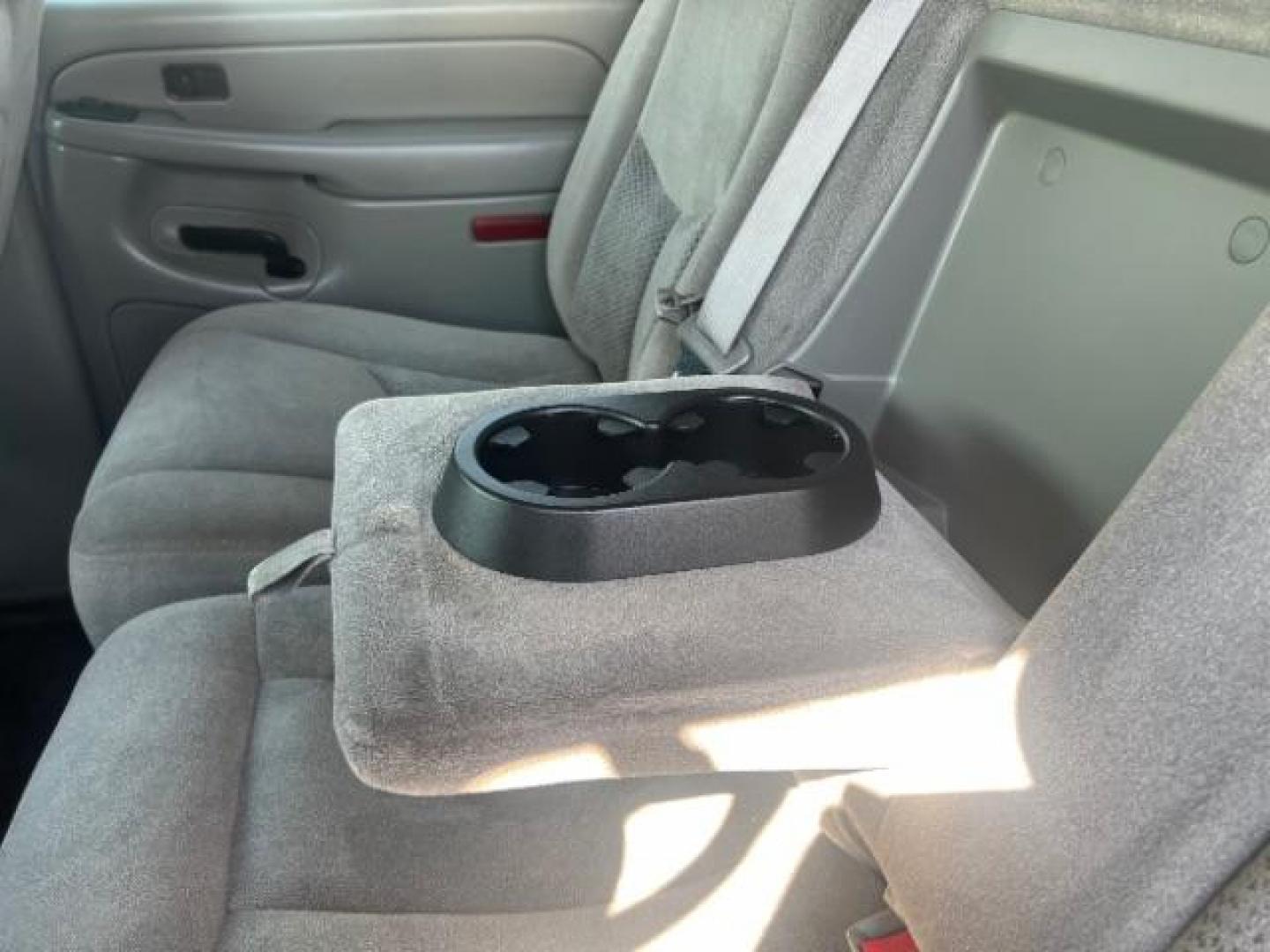 2006 Silver Birch Metallic /Gray/Dark Charcoal Chevrolet Avalanche 1500 Z66 (3GNEC12ZX6G) , Automatic transmission, located at 940 North Main Street, Cedar City, UT, 84720, (435) 628-0023, 37.692936, -113.061897 - We specialize in helping ALL people get the best financing available. No matter your credit score, good, bad or none we can get you an amazing rate. Had a bankruptcy, divorce, or repossessions? We give you the green light to get your credit back on the road. Low down and affordable payments that fit- Photo#20