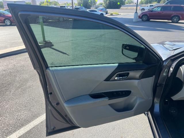 2014 Modern Steel Metallic /Gray Honda Accord LX (1HGCR2F35EA) with an 2.4L I-4 gasoline direct injection engine, Automatic transmission, located at 940 North Main Street, Cedar City, UT, 84720, (435) 628-0023, 37.692936, -113.061897 - We specialize in helping ALL people get the best financing available. No matter your credit score, good, bad or none we can get you an amazing rate. Had a bankruptcy, divorce, or repossessions? We give you the green light to get your credit back on the road. Low down and affordable payments that fit- Photo#12