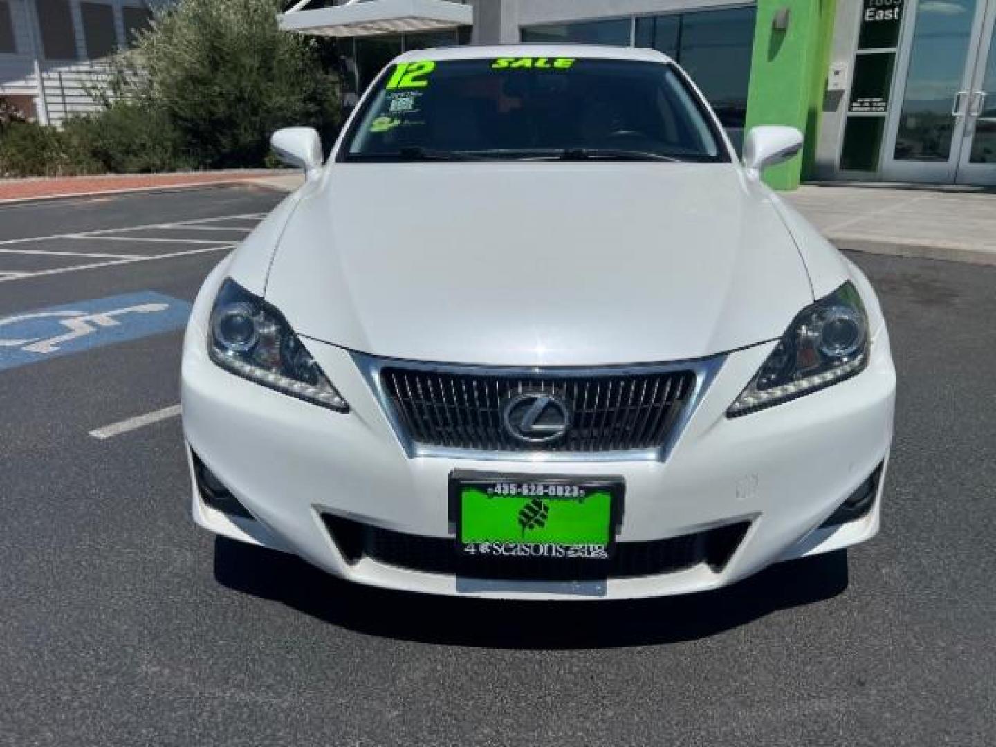 2012 White /Beige Lexus IS 250 250 RWD Manual (JTHBF5C22C5) , Automatic transmission, located at 1865 East Red Hills Pkwy, St. George, 84770, (435) 628-0023, 37.120850, -113.543640 - We specialize in helping ALL people get the best financing available. No matter your credit score, good, bad or none we can get you an amazing rate. Had a bankruptcy, divorce, or repossessions? We give you the green light to get your credit back on the road. Low down and affordable payments that fit - Photo#1
