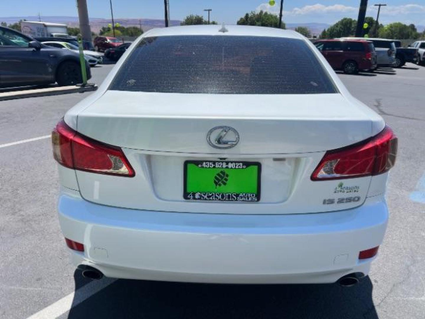 2012 White /Beige Lexus IS 250 250 RWD Manual (JTHBF5C22C5) , Automatic transmission, located at 1865 East Red Hills Pkwy, St. George, 84770, (435) 628-0023, 37.120850, -113.543640 - We specialize in helping ALL people get the best financing available. No matter your credit score, good, bad or none we can get you an amazing rate. Had a bankruptcy, divorce, or repossessions? We give you the green light to get your credit back on the road. Low down and affordable payments that fit - Photo#5