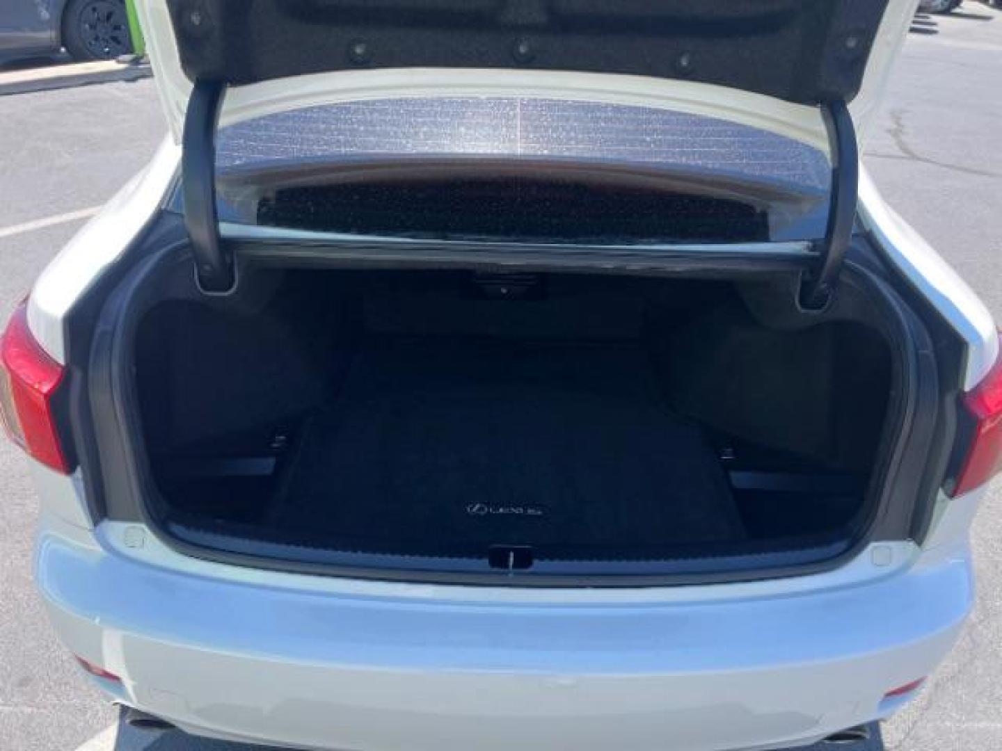 2012 White /Beige Lexus IS 250 250 RWD Manual (JTHBF5C22C5) , Automatic transmission, located at 1865 East Red Hills Pkwy, St. George, 84770, (435) 628-0023, 37.120850, -113.543640 - We specialize in helping ALL people get the best financing available. No matter your credit score, good, bad or none we can get you an amazing rate. Had a bankruptcy, divorce, or repossessions? We give you the green light to get your credit back on the road. Low down and affordable payments that fit - Photo#24