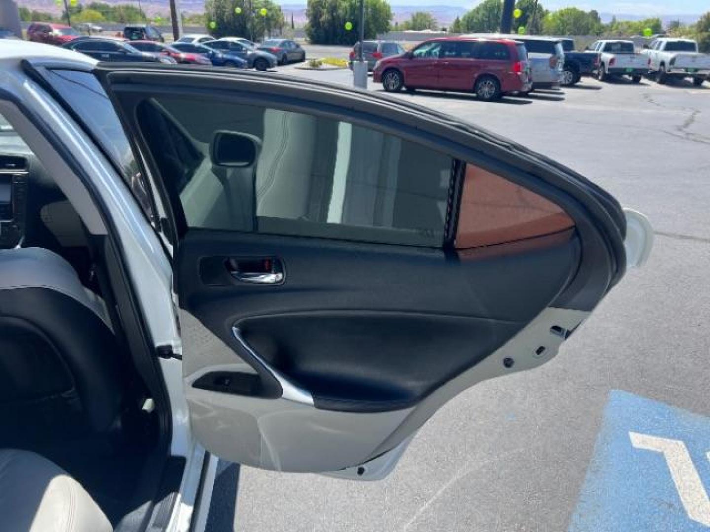 2012 White /Beige Lexus IS 250 250 RWD Manual (JTHBF5C22C5) , Automatic transmission, located at 1865 East Red Hills Pkwy, St. George, 84770, (435) 628-0023, 37.120850, -113.543640 - We specialize in helping ALL people get the best financing available. No matter your credit score, good, bad or none we can get you an amazing rate. Had a bankruptcy, divorce, or repossessions? We give you the green light to get your credit back on the road. Low down and affordable payments that fit - Photo#25