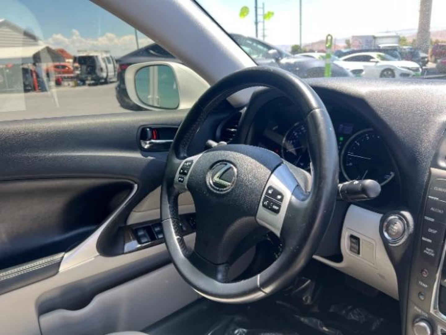 2012 White /Beige Lexus IS 250 250 RWD Manual (JTHBF5C22C5) , Automatic transmission, located at 1865 East Red Hills Pkwy, St. George, 84770, (435) 628-0023, 37.120850, -113.543640 - We specialize in helping ALL people get the best financing available. No matter your credit score, good, bad or none we can get you an amazing rate. Had a bankruptcy, divorce, or repossessions? We give you the green light to get your credit back on the road. Low down and affordable payments that fit - Photo#30