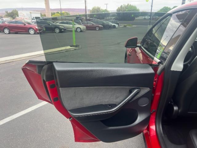 2022 Red Multi-Coat /Black Tesla Model Y Long Range Dual Motor All-Wheel Drive (7SAYGDEE8NF) with an ELECTRIC engine, Electric transmission, located at 1865 East Red Hills Pkwy, St. George, 84770, (435) 628-0023, 37.120850, -113.543640 - Excellent Tesla Model Y Long Range All Wheel Drive. HW3, Interior and exterior in great condition. Small scratches and dings as pictured. Every Tesla we sell has had cabin air filter replaced, radiator cleaned, fluids topped AND comes with a mobile charging kit! Battery is healthy and gets 270 on - Photo#20