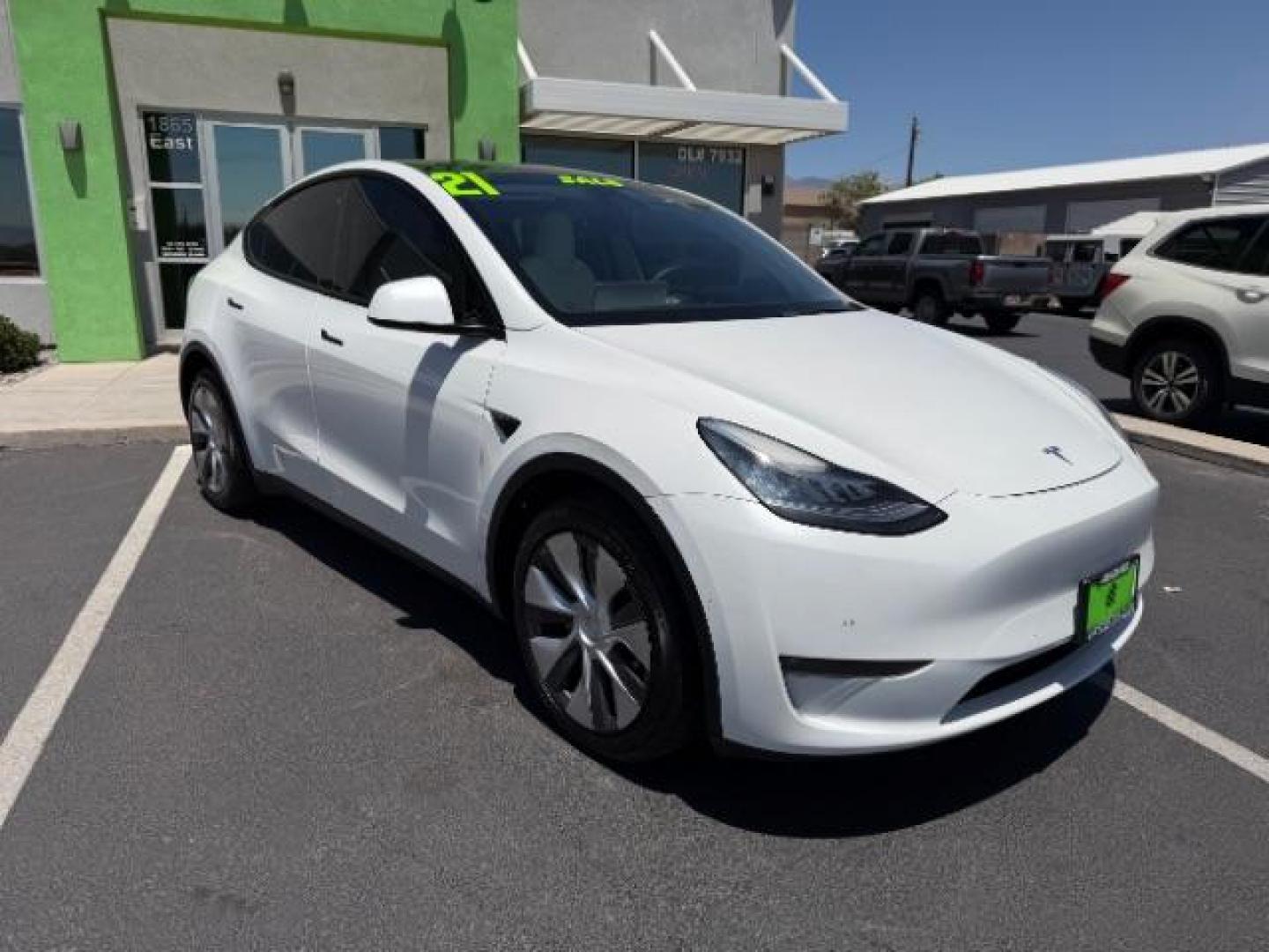2021 Pearl White Multi-Coat /White/Black Tesla Model Y Long Range Dual Motor All-Wheel Drive (5YJYGDEE1MF) with an ELECTRIC engine, Electric transmission, located at 1865 East Red Hills Pkwy, St. George, 84770, (435) 628-0023, 37.120850, -113.543640- Photo#0