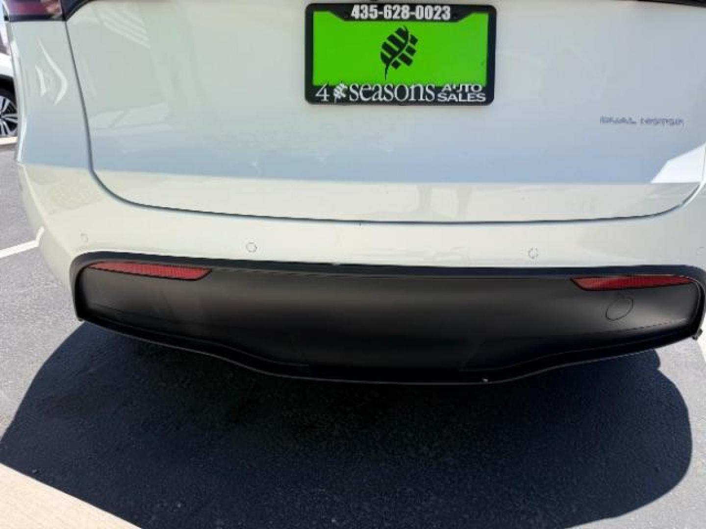 2021 Pearl White Multi-Coat /White/Black Tesla Model Y Long Range Dual Motor All-Wheel Drive (5YJYGDEE1MF) with an ELECTRIC engine, Electric transmission, located at 1865 East Red Hills Pkwy, St. George, 84770, (435) 628-0023, 37.120850, -113.543640- Photo#14