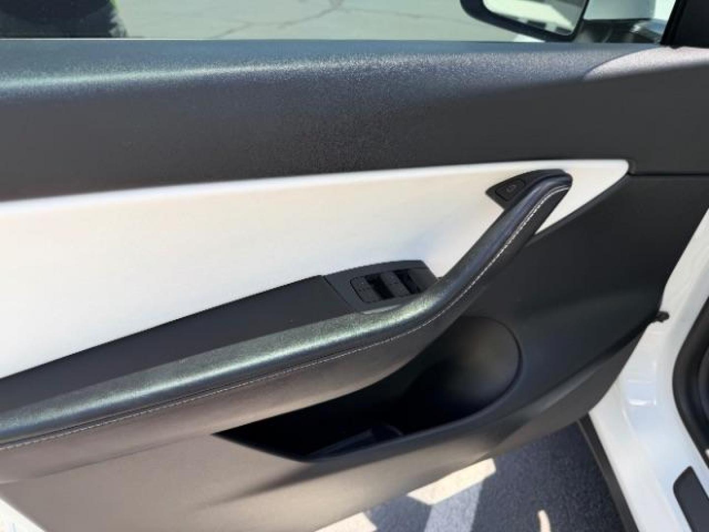 2021 Pearl White Multi-Coat /White/Black Tesla Model Y Long Range Dual Motor All-Wheel Drive (5YJYGDEE1MF) with an ELECTRIC engine, Electric transmission, located at 1865 East Red Hills Pkwy, St. George, 84770, (435) 628-0023, 37.120850, -113.543640- Photo#21