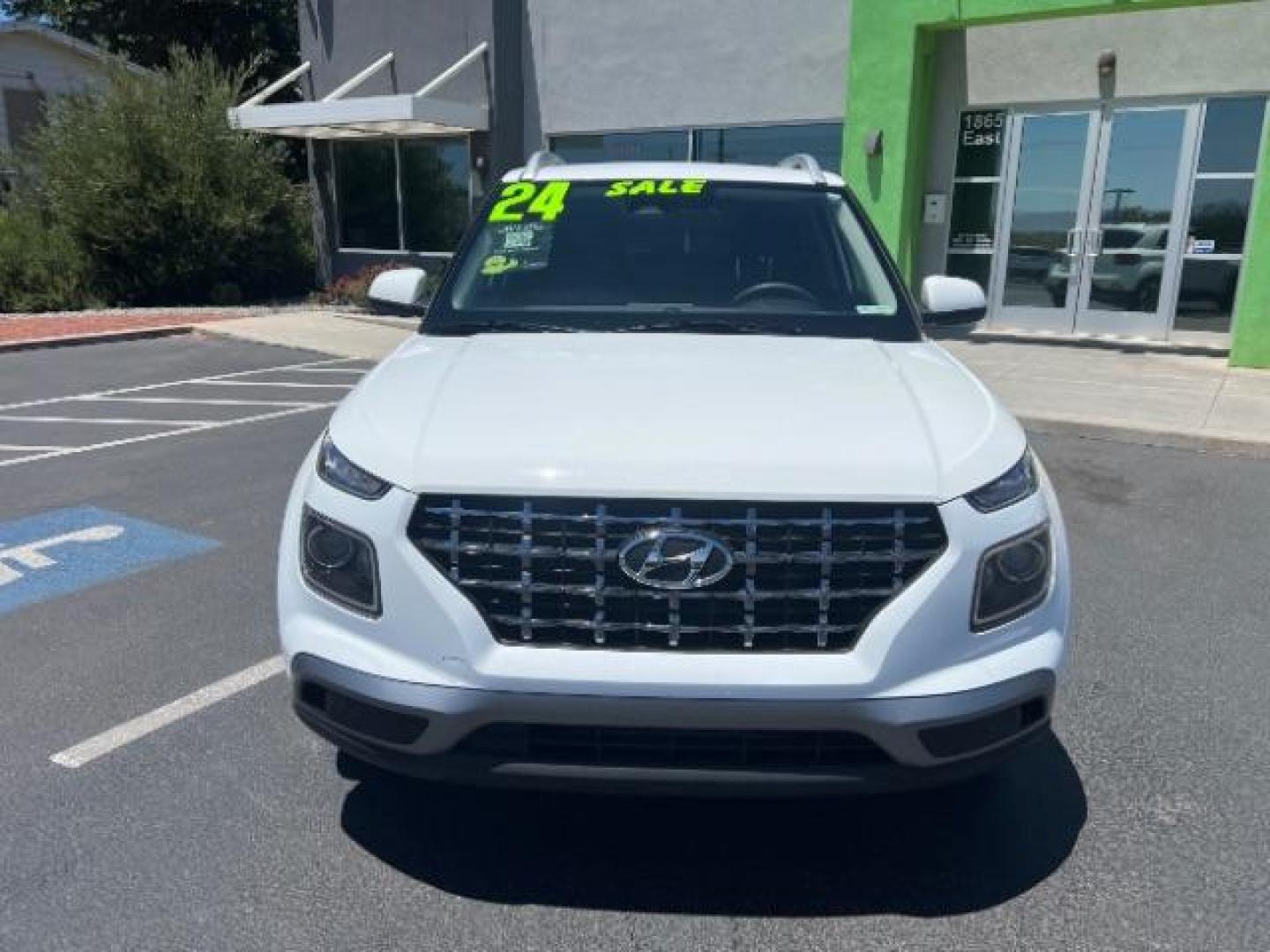 2024 Lunar White /Black Hyundai Venue SEL (KMHRC8A3XRU) with an Smartstream 1.6L I-4 DOHC engine, Automatic transmission, located at 1865 East Red Hills Pkwy, St. George, 84770, (435) 628-0023, 37.120850, -113.543640 - Photo#1