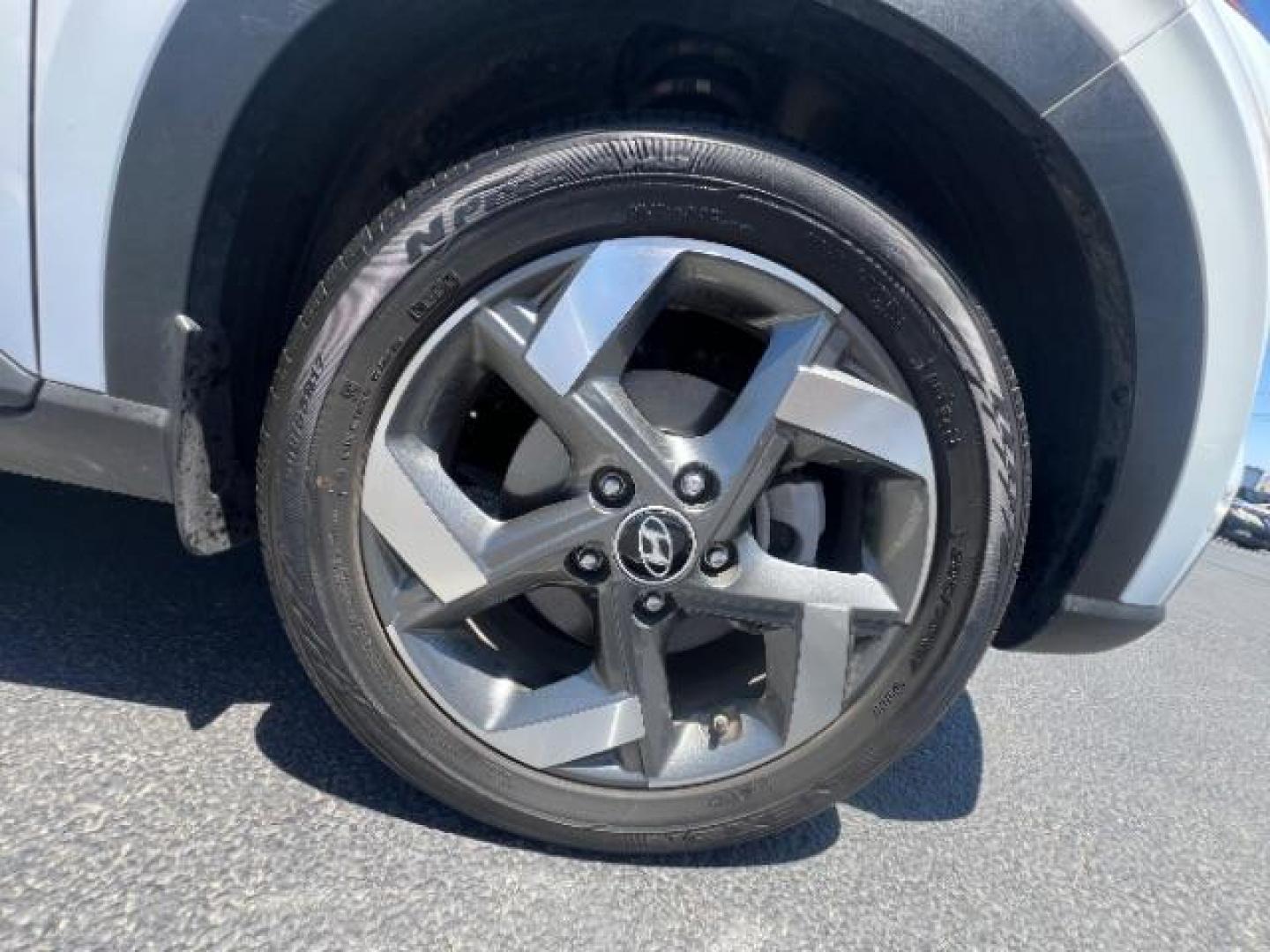 2024 Lunar White /Black Hyundai Venue SEL (KMHRC8A3XRU) with an Smartstream 1.6L I-4 DOHC engine, Automatic transmission, located at 1865 East Red Hills Pkwy, St. George, 84770, (435) 628-0023, 37.120850, -113.543640 - Photo#8