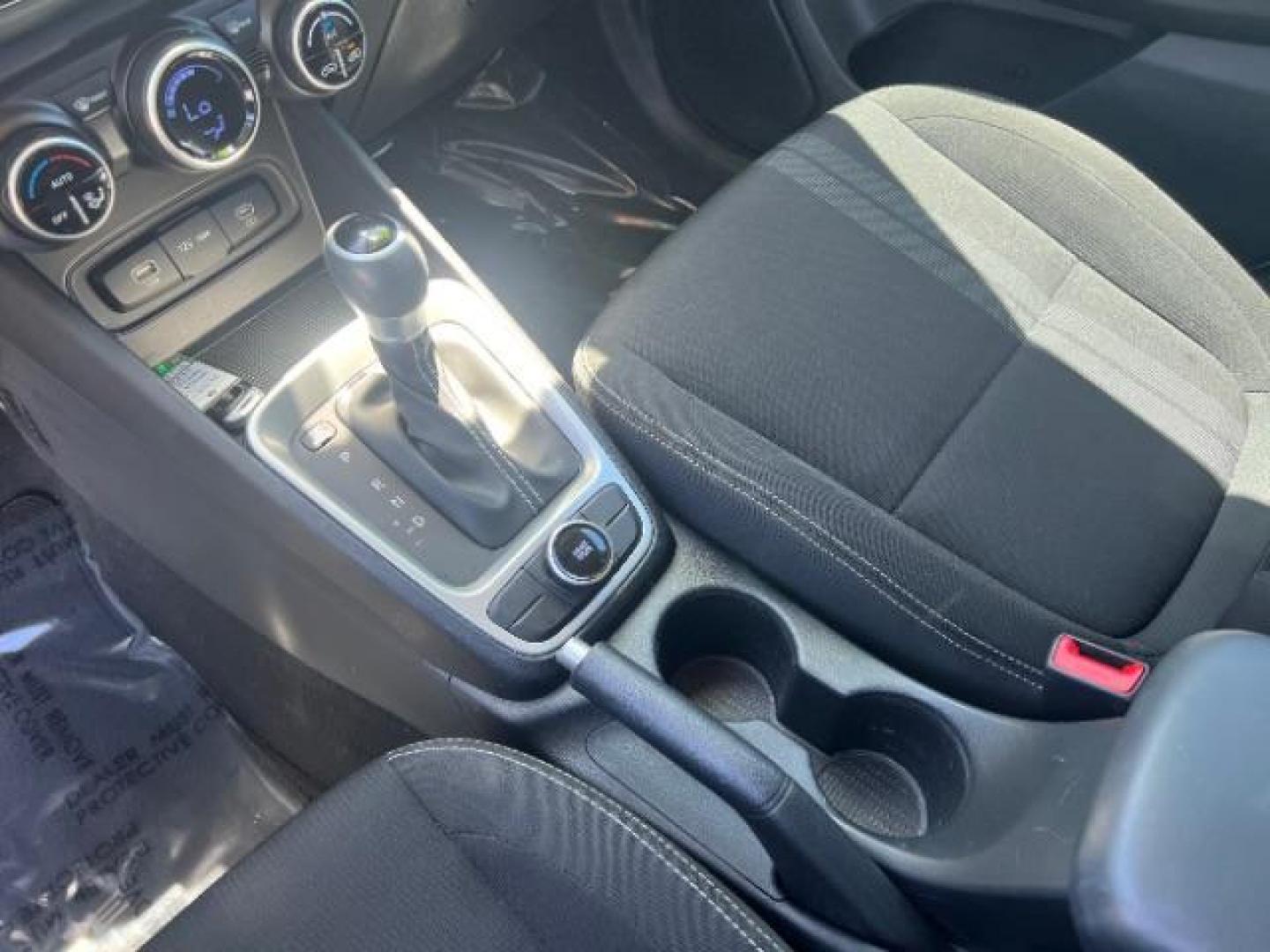 2024 Lunar White /Black Hyundai Venue SEL (KMHRC8A3XRU) with an Smartstream 1.6L I-4 DOHC engine, Automatic transmission, located at 1865 East Red Hills Pkwy, St. George, 84770, (435) 628-0023, 37.120850, -113.543640 - Photo#18