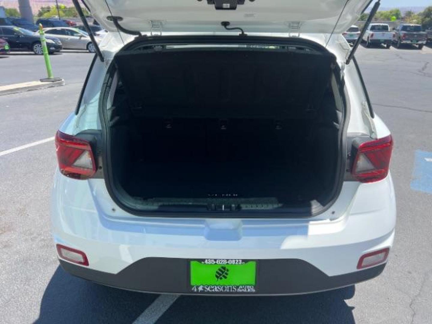 2024 Lunar White /Black Hyundai Venue SEL (KMHRC8A3XRU) with an Smartstream 1.6L I-4 DOHC engine, Automatic transmission, located at 1865 East Red Hills Pkwy, St. George, 84770, (435) 628-0023, 37.120850, -113.543640 - Photo#23