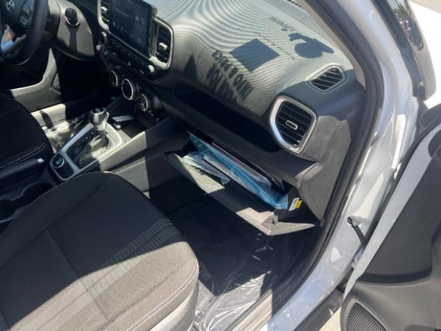 2024 Lunar White /Black Hyundai Venue SEL (KMHRC8A3XRU) with an Smartstream 1.6L I-4 DOHC engine, Automatic transmission, located at 1865 East Red Hills Pkwy, St. George, 84770, (435) 628-0023, 37.120850, -113.543640 - Photo#28