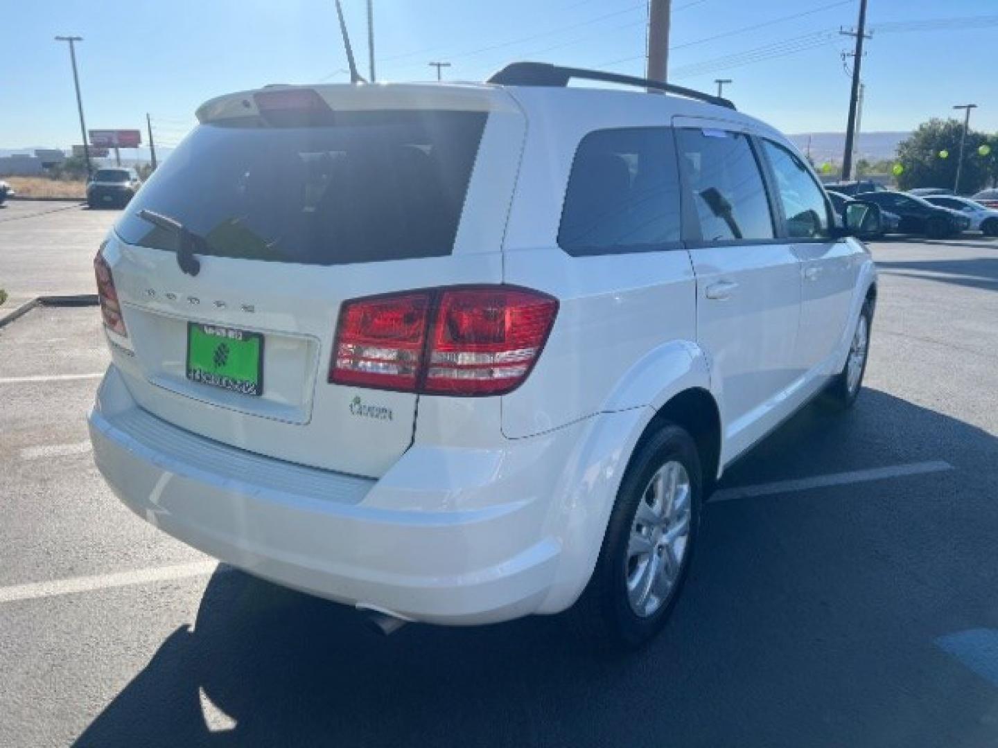 2018 Vice White /Black Dodge Journey SE (3C4PDCAB5JT) with an Tigershark MultiAir 2.4L I-4 DOHC engine, Automatic transmission, located at 1865 East Red Hills Pkwy, St. George, 84770, (435) 628-0023, 37.120850, -113.543640- Photo#6