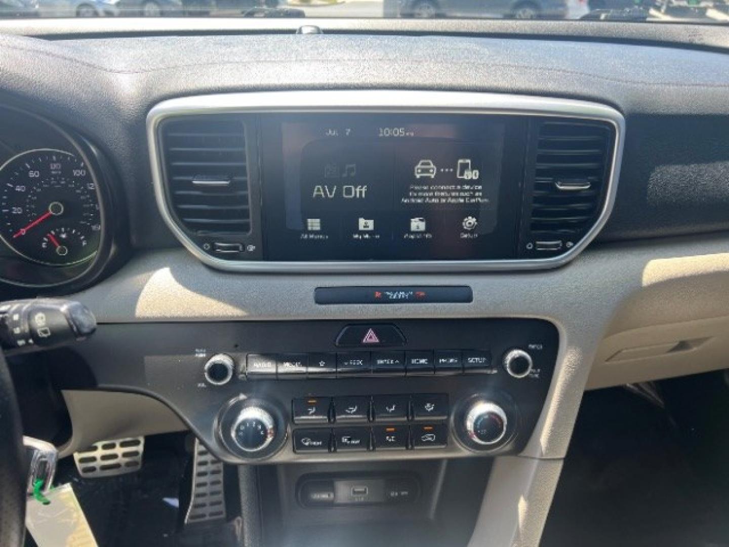 2020 Hyper Red /Black Kia Sportage S (KNDP63AC2L7) with an Theta II 2.4L I-4 gasoline direct injection engine, Automatic transmission, located at 1865 East Red Hills Pkwy, St. George, 84770, (435) 628-0023, 37.120850, -113.543640- Photo#17