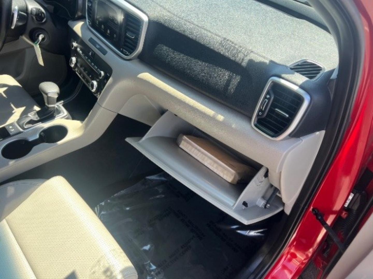 2020 Hyper Red /Black Kia Sportage S (KNDP63AC2L7) with an Theta II 2.4L I-4 gasoline direct injection engine, Automatic transmission, located at 1865 East Red Hills Pkwy, St. George, 84770, (435) 628-0023, 37.120850, -113.543640- Photo#29