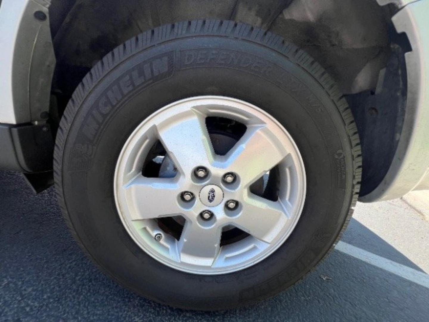 2011 Ingot Silver Metallic /Stone Ford Escape XLS (1FMCU0C74BK) with an Duratec 2.5L I-4 DOHC engine, Automatic transmission, located at 1865 East Red Hills Pkwy, St. George, 84770, (435) 628-0023, 37.120850, -113.543640- Photo#10