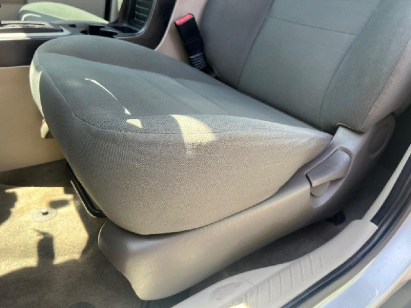 2011 Ingot Silver Metallic /Stone Ford Escape XLS (1FMCU0C74BK) with an Duratec 2.5L I-4 DOHC engine, Automatic transmission, located at 1865 East Red Hills Pkwy, St. George, 84770, (435) 628-0023, 37.120850, -113.543640- Photo#13