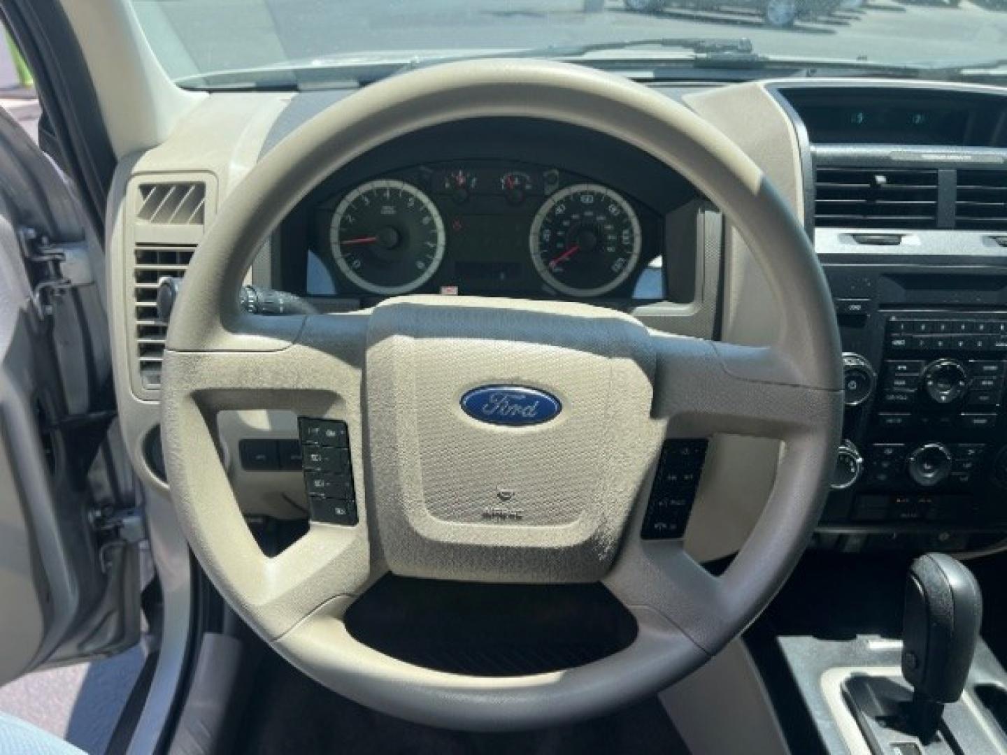 2011 Ingot Silver Metallic /Stone Ford Escape XLS (1FMCU0C74BK) with an Duratec 2.5L I-4 DOHC engine, Automatic transmission, located at 1865 East Red Hills Pkwy, St. George, 84770, (435) 628-0023, 37.120850, -113.543640- Photo#15
