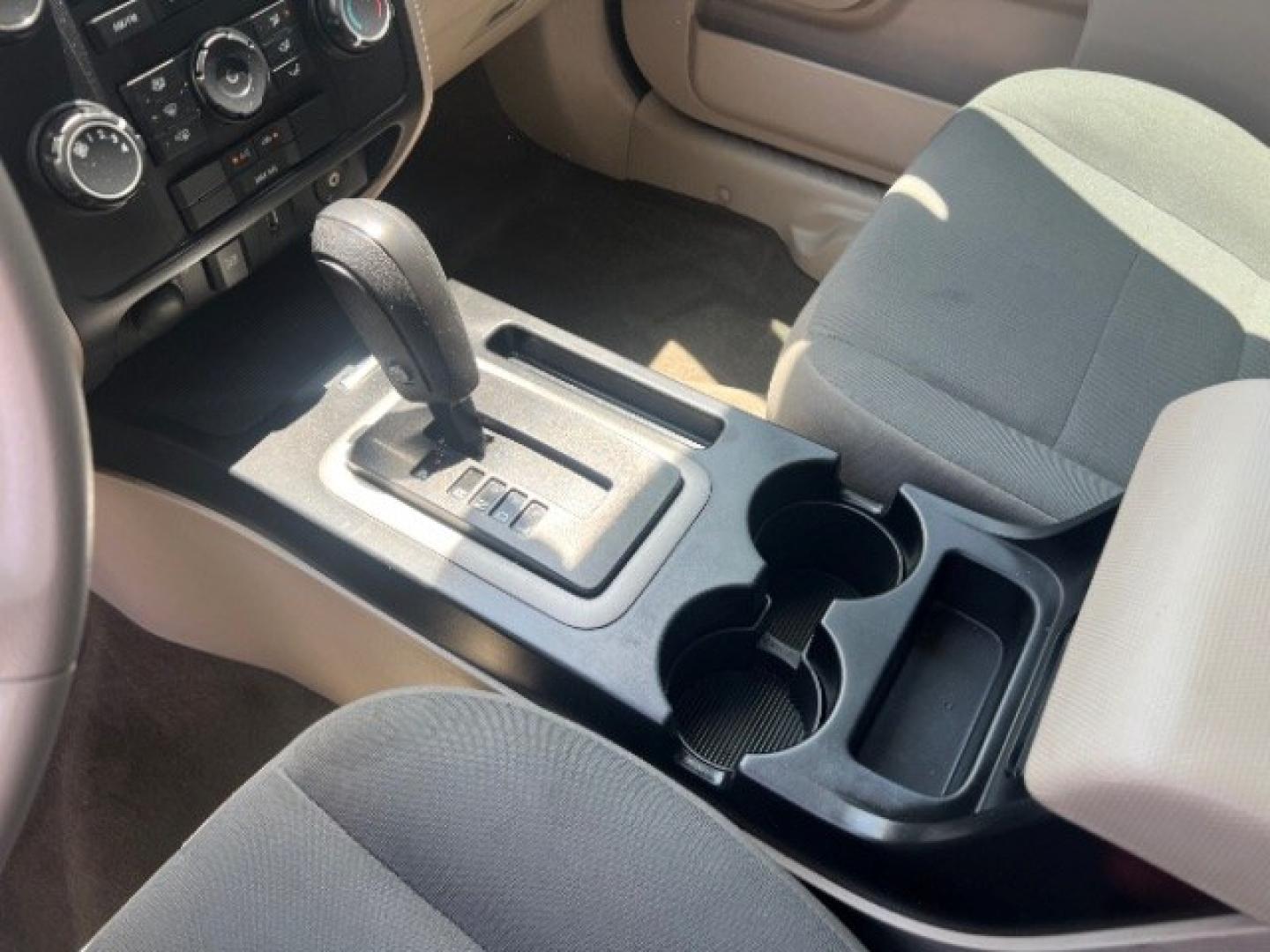 2011 Ingot Silver Metallic /Stone Ford Escape XLS (1FMCU0C74BK) with an Duratec 2.5L I-4 DOHC engine, Automatic transmission, located at 1865 East Red Hills Pkwy, St. George, 84770, (435) 628-0023, 37.120850, -113.543640- Photo#18