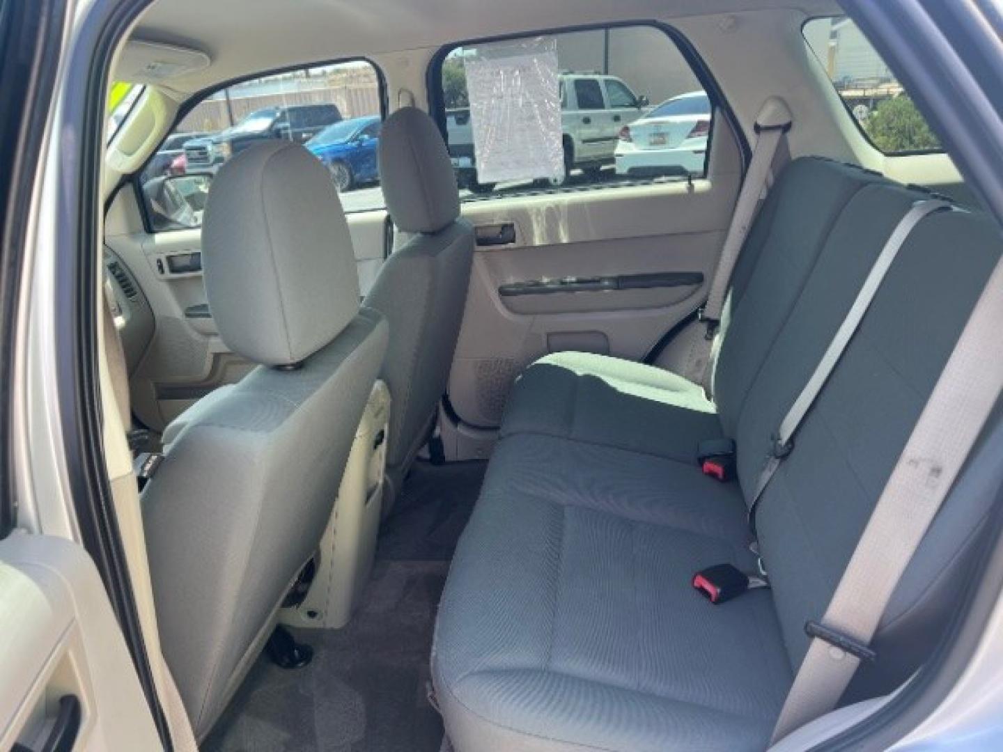 2011 Ingot Silver Metallic /Stone Ford Escape XLS (1FMCU0C74BK) with an Duratec 2.5L I-4 DOHC engine, Automatic transmission, located at 1865 East Red Hills Pkwy, St. George, 84770, (435) 628-0023, 37.120850, -113.543640- Photo#21