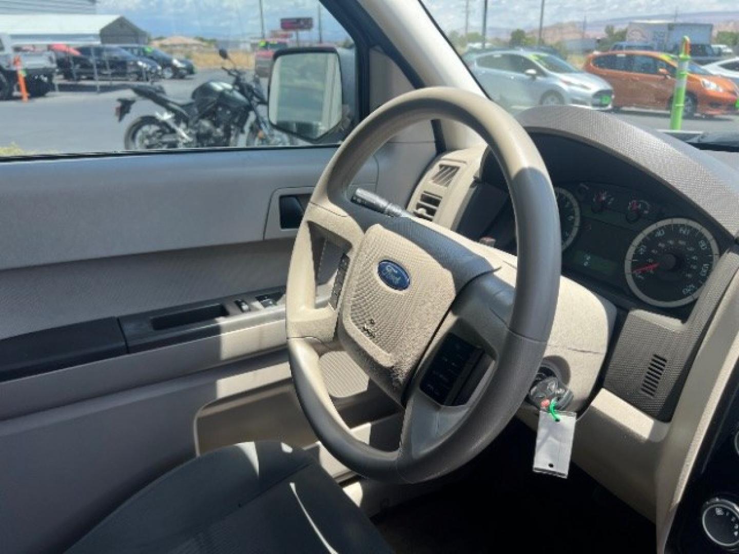 2011 Ingot Silver Metallic /Stone Ford Escape XLS (1FMCU0C74BK) with an Duratec 2.5L I-4 DOHC engine, Automatic transmission, located at 1865 East Red Hills Pkwy, St. George, 84770, (435) 628-0023, 37.120850, -113.543640- Photo#29