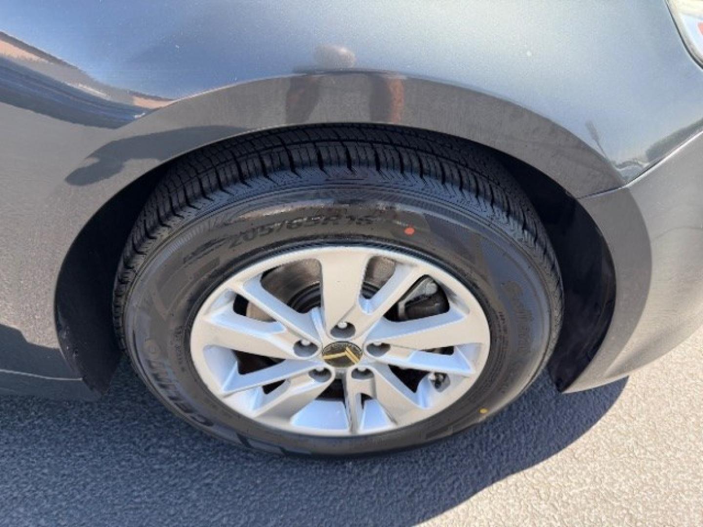 2016 Titanium Gray /Beige Kia Optima LX (5XXGT4L3XGG) with an Theta II 2.4L I-4 gasoline direct injection engine, Automatic transmission, located at 940 North Main Street, Cedar City, UT, 84720, (435) 628-0023, 37.692936, -113.061897 - We specialize in helping ALL people get the best financing available. No matter your credit score, good, bad or none we can get you an amazing rate. Had a bankruptcy, divorce, or repossessions? We give you the green light to get your credit back on the road. Low down and affordable payments that fit- Photo#12