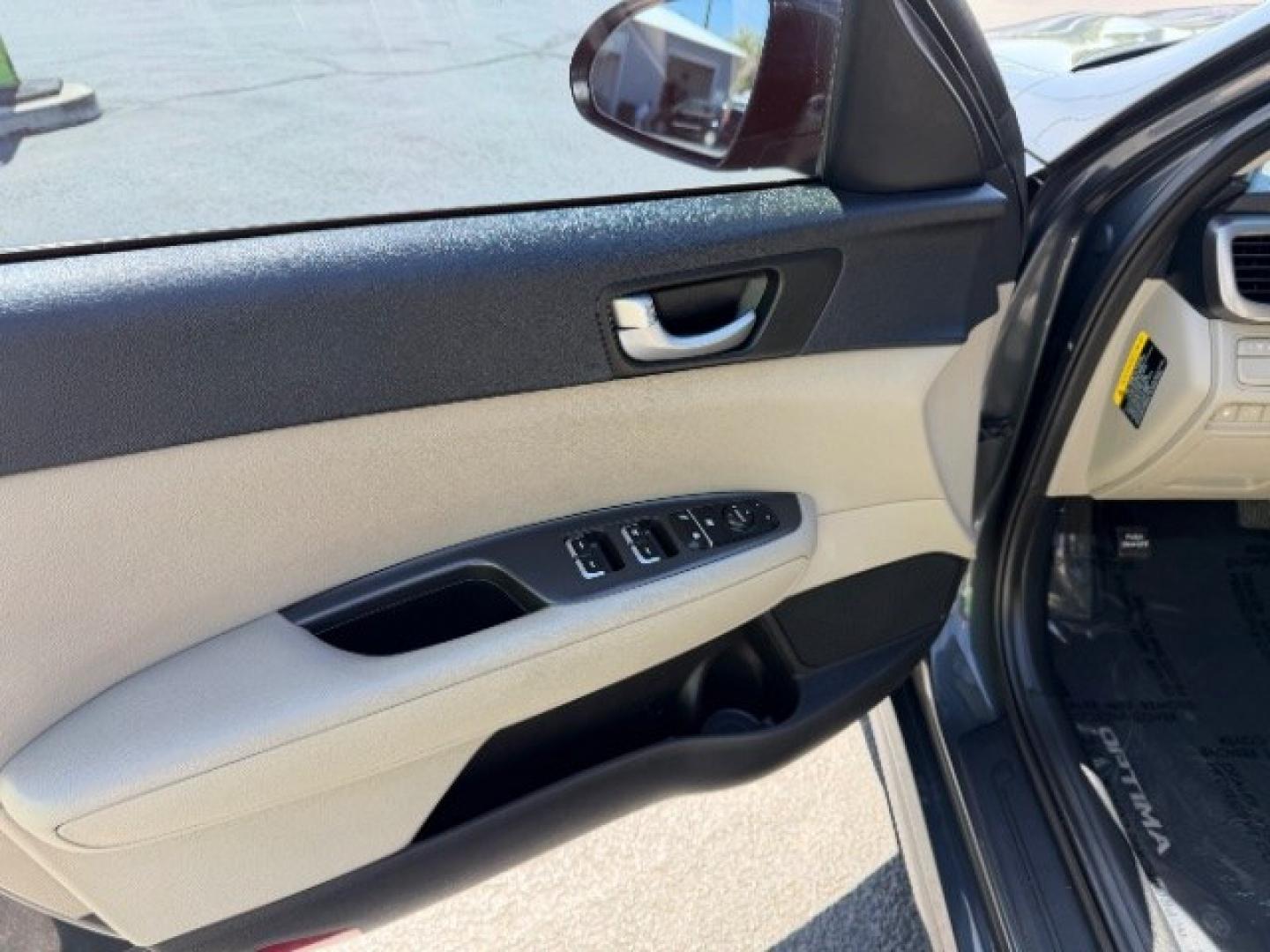 2016 Titanium Gray /Beige Kia Optima LX (5XXGT4L3XGG) with an Theta II 2.4L I-4 gasoline direct injection engine, Automatic transmission, located at 940 North Main Street, Cedar City, UT, 84720, (435) 628-0023, 37.692936, -113.061897 - We specialize in helping ALL people get the best financing available. No matter your credit score, good, bad or none we can get you an amazing rate. Had a bankruptcy, divorce, or repossessions? We give you the green light to get your credit back on the road. Low down and affordable payments that fit- Photo#21