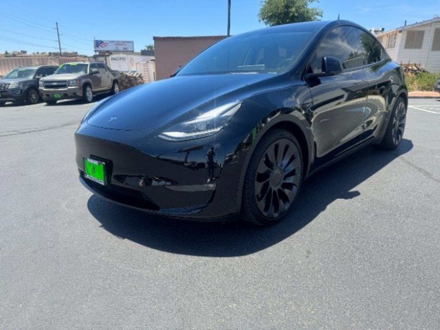 2022 Solid Black /Black Tesla Model Y Performance Dual Motor All-Wheel Drive (7SAYGDEFXNF) , located at 1865 East Red Hills Pkwy, St. George, 84770, (435) 628-0023, 37.120850, -113.543640 - Excellent Tesla Model Y Long Range All Wheel Drive Performance with FSD PAID FOR ($8k Full Self Driving Subscription fully transfers to new owner. Lock in FSD for life! 5 Seats HW3, Interior and exterior in great condition. Small scratches and dings as pictured. Every Tesla we sell has had cabin ai- Photo#3
