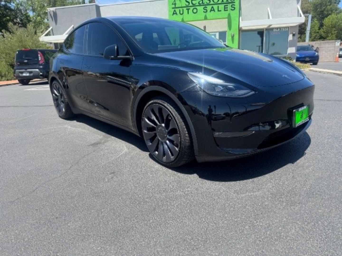 2022 Solid Black /Black Tesla Model Y Performance Dual Motor All-Wheel Drive (7SAYGDEFXNF) , located at 1865 East Red Hills Pkwy, St. George, 84770, (435) 628-0023, 37.120850, -113.543640 - Excellent Tesla Model Y Long Range All Wheel Drive Performance with FSD PAID FOR ($8k Full Self Driving Subscription fully transfers to new owner. Lock in FSD for life! 5 Seats HW3, Interior and exterior in great condition. Small scratches and dings as pictured. Every Tesla we sell has had cabin ai- Photo#9