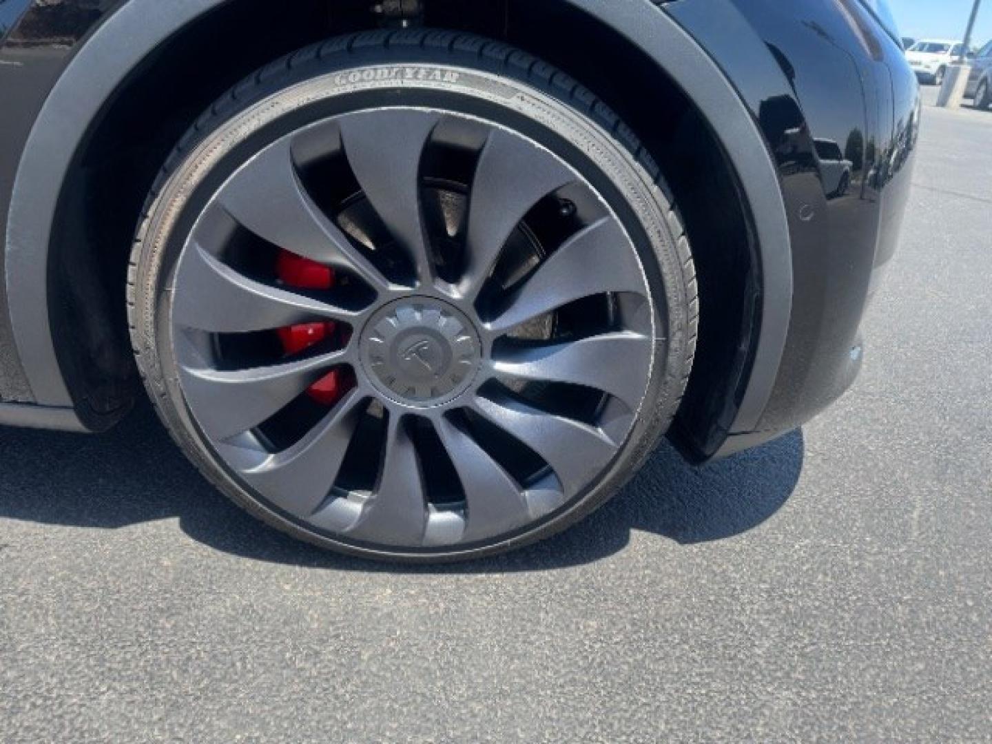 2022 Solid Black /Black Tesla Model Y Performance Dual Motor All-Wheel Drive (7SAYGDEFXNF) , located at 1865 East Red Hills Pkwy, St. George, 84770, (435) 628-0023, 37.120850, -113.543640 - Excellent Tesla Model Y Long Range All Wheel Drive Performance with FSD PAID FOR ($8k Full Self Driving Subscription fully transfers to new owner. Lock in FSD for life! 5 Seats HW3, Interior and exterior in great condition. Small scratches and dings as pictured. Every Tesla we sell has had cabin ai- Photo#10
