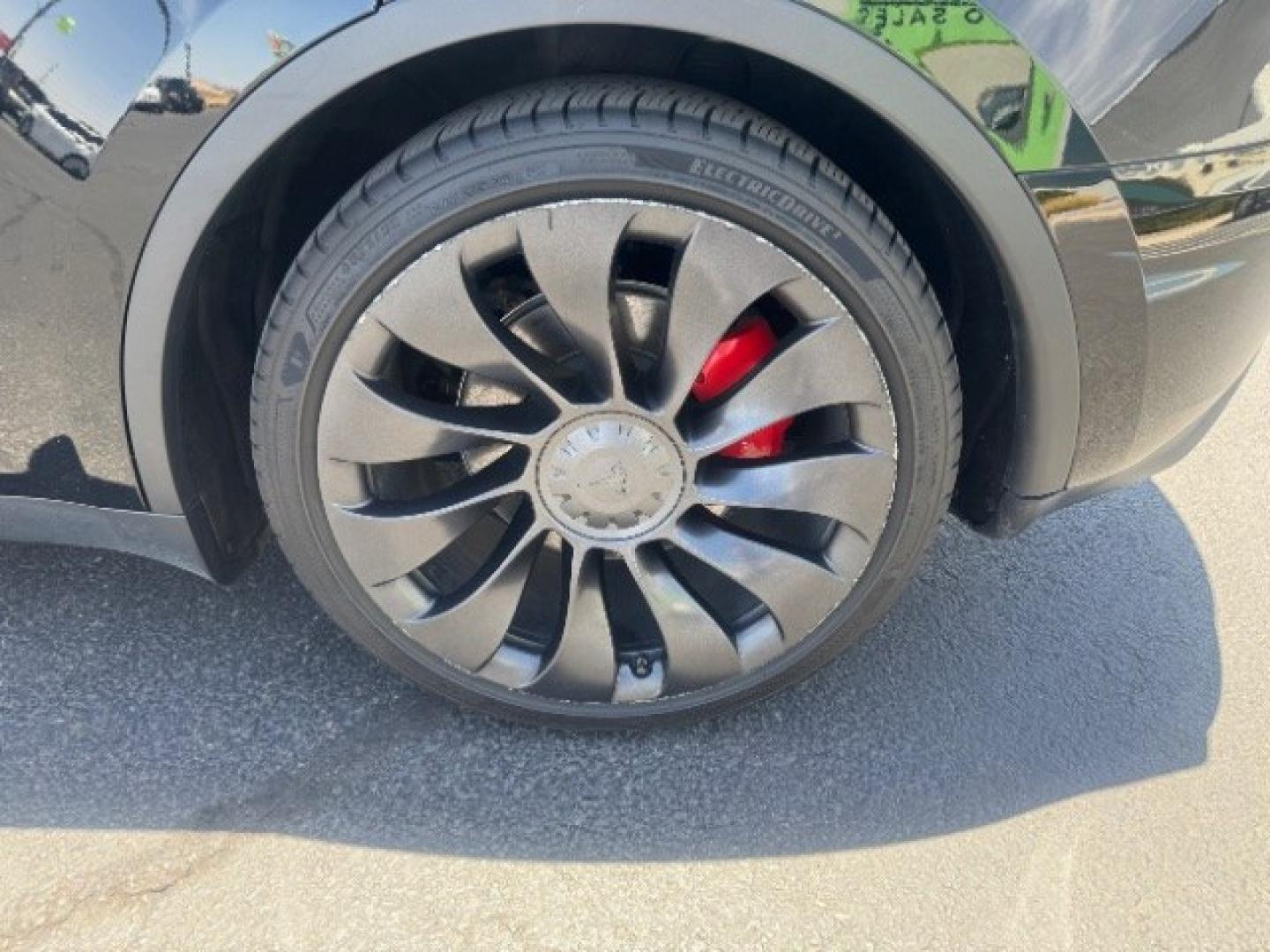 2022 Solid Black /Black Tesla Model Y Performance Dual Motor All-Wheel Drive (7SAYGDEFXNF) , located at 1865 East Red Hills Pkwy, St. George, 84770, (435) 628-0023, 37.120850, -113.543640 - Excellent Tesla Model Y Long Range All Wheel Drive Performance with FSD PAID FOR ($8k Full Self Driving Subscription fully transfers to new owner. Lock in FSD for life! 5 Seats HW3, Interior and exterior in great condition. Small scratches and dings as pictured. Every Tesla we sell has had cabin ai- Photo#12