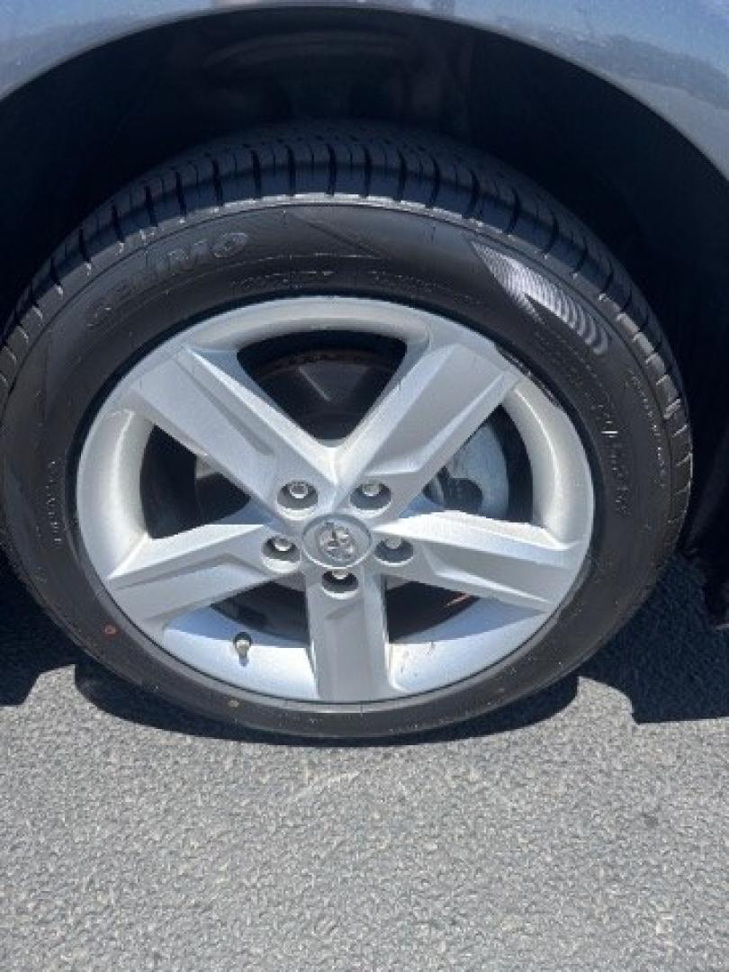 2014 Cosmic Gray Mica /Ash Toyota Camry L | LE | XLE | SE | SE Sport (4T1BF1FK8EU) with an 2.5L I-4 DOHC engine, Automatic transmission, located at 1865 East Red Hills Pkwy, St. George, 84770, (435) 628-0023, 37.120850, -113.543640 - We specialize in helping ALL people get the best financing available. No matter your credit score, good, bad or none we can get you an amazing rate. Had a bankruptcy, divorce, or repossessions? We give you the green light to get your credit back on the road. Low down and affordable payments that fit- Photo#8