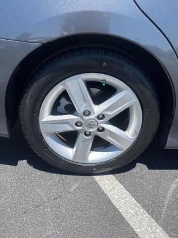 2014 Cosmic Gray Mica /Ash Toyota Camry L | LE | XLE | SE | SE Sport (4T1BF1FK8EU) with an 2.5L I-4 DOHC engine, Automatic transmission, located at 1865 East Red Hills Pkwy, St. George, 84770, (435) 628-0023, 37.120850, -113.543640 - We specialize in helping ALL people get the best financing available. No matter your credit score, good, bad or none we can get you an amazing rate. Had a bankruptcy, divorce, or repossessions? We give you the green light to get your credit back on the road. Low down and affordable payments that fit- Photo#9