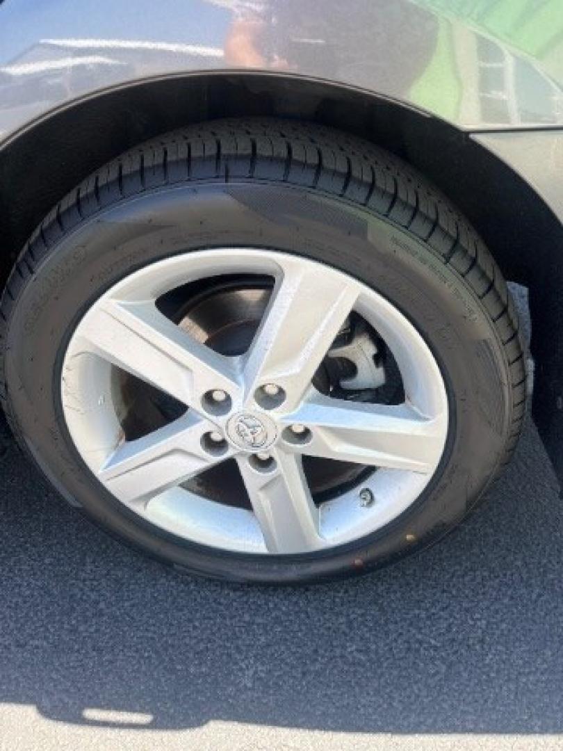 2014 Cosmic Gray Mica /Ash Toyota Camry L | LE | XLE | SE | SE Sport (4T1BF1FK8EU) with an 2.5L I-4 DOHC engine, Automatic transmission, located at 1865 East Red Hills Pkwy, St. George, 84770, (435) 628-0023, 37.120850, -113.543640 - We specialize in helping ALL people get the best financing available. No matter your credit score, good, bad or none we can get you an amazing rate. Had a bankruptcy, divorce, or repossessions? We give you the green light to get your credit back on the road. Low down and affordable payments that fit- Photo#10