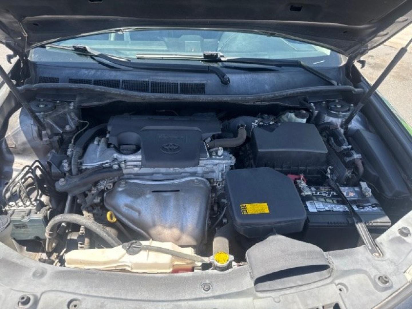 2014 Cosmic Gray Mica /Ash Toyota Camry L | LE | XLE | SE | SE Sport (4T1BF1FK8EU) with an 2.5L I-4 DOHC engine, Automatic transmission, located at 1865 East Red Hills Pkwy, St. George, 84770, (435) 628-0023, 37.120850, -113.543640 - We specialize in helping ALL people get the best financing available. No matter your credit score, good, bad or none we can get you an amazing rate. Had a bankruptcy, divorce, or repossessions? We give you the green light to get your credit back on the road. Low down and affordable payments that fit- Photo#23