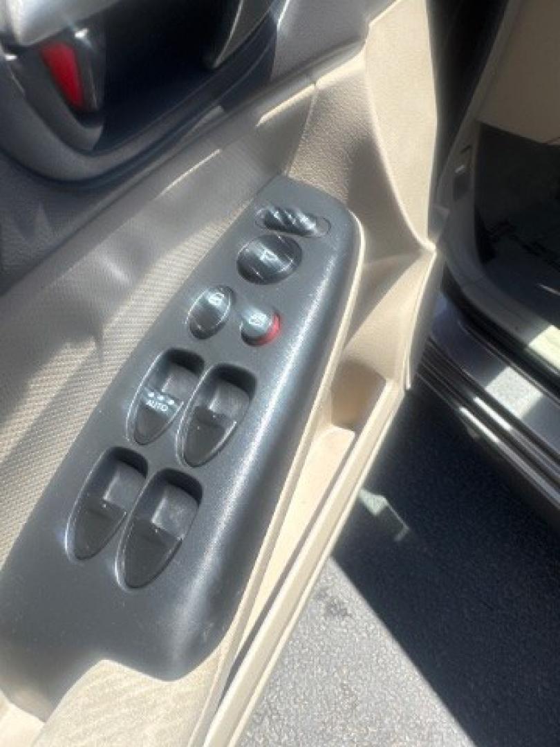 2009 Polished Metal Metallic /Gray Honda Civic LX (19XFA165X9E) with an 1.8L I-4 i-VTEC variable valve control engine, Automatic transmission, located at 1865 East Red Hills Pkwy, St. George, 84770, (435) 628-0023, 37.120850, -113.543640- Photo#12