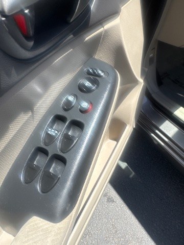 2009 Polished Metal Metallic /Gray Honda Civic LX (19XFA165X9E) with an 1.8L I-4 i-VTEC variable valve control engine, Automatic transmission, located at 1865 East Red Hills Pkwy, St. George, 84770, (435) 628-0023, 37.120850, -113.543640 - We specialize in helping ALL people get the best financing available. No matter your credit score, good, bad or none we can get you an amazing rate. Had a bankruptcy, divorce, or repossessions? We give you the green light to get your credit back on the road. Low down and affordable payments that fit- Photo#12