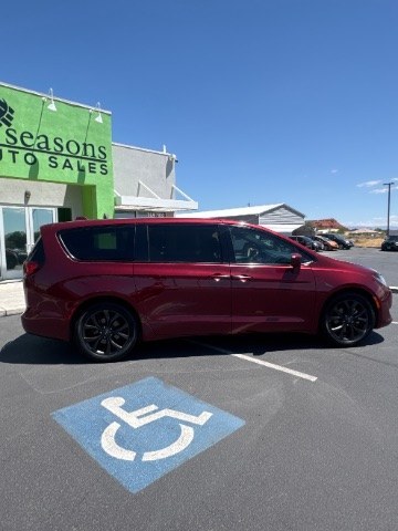 2020 Velvet Red Pearlcoat /Black/Alloy Chrysler Pacifica Touring (2C4RC1FG8LR) with an 3.6L V-6 DOHC engine, Automatic transmission, located at 1865 East Red Hills Pkwy, St. George, 84770, (435) 628-0023, 37.120850, -113.543640 - We specialize in helping ALL people get the best financing available. No matter your credit score, good, bad or none we can get you an amazing rate. Had a bankruptcy, divorce, or repossessions? We give you the green light to get your credit back on the road. Low down and affordable payments that fit- Photo#13