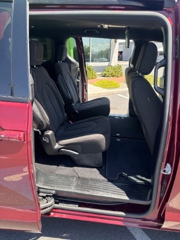 2020 Velvet Red Pearlcoat /Black/Alloy Chrysler Pacifica Touring (2C4RC1FG8LR) with an 3.6L V-6 DOHC engine, Automatic transmission, located at 1865 East Red Hills Pkwy, St. George, 84770, (435) 628-0023, 37.120850, -113.543640 - We specialize in helping ALL people get the best financing available. No matter your credit score, good, bad or none we can get you an amazing rate. Had a bankruptcy, divorce, or repossessions? We give you the green light to get your credit back on the road. Low down and affordable payments that fit- Photo#31