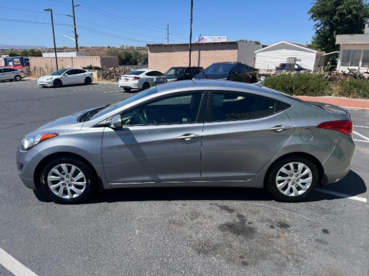 2013 Shimmering Air Silver /Gray Hyundai Elantra GLS (KMHDH4AE4DU) with an 1.8L I-4 DOHC engine, Automatic transmission, located at 1865 East Red Hills Pkwy, St. George, 84770, (435) 628-0023, 37.120850, -113.543640 - We specialize in helping ALL people get the best financing available. No matter your credit score, good, bad or none we can get you an amazing rate. Had a bankruptcy, divorce, or repossessions? We give you the green light to get your credit back on the road. Low down and affordable payments that fit- Photo#3