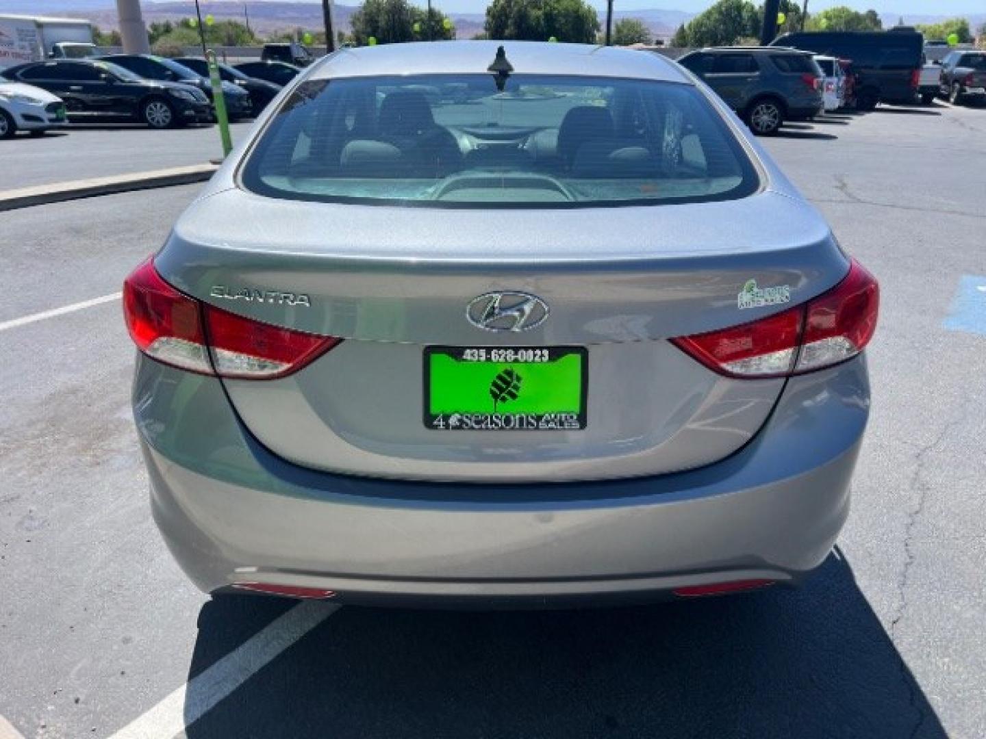 2013 Shimmering Air Silver /Gray Hyundai Elantra GLS (KMHDH4AE4DU) with an 1.8L I-4 DOHC engine, Automatic transmission, located at 1865 East Red Hills Pkwy, St. George, 84770, (435) 628-0023, 37.120850, -113.543640 - We specialize in helping ALL people get the best financing available. No matter your credit score, good, bad or none we can get you an amazing rate. Had a bankruptcy, divorce, or repossessions? We give you the green light to get your credit back on the road. Low down and affordable payments that fit- Photo#5