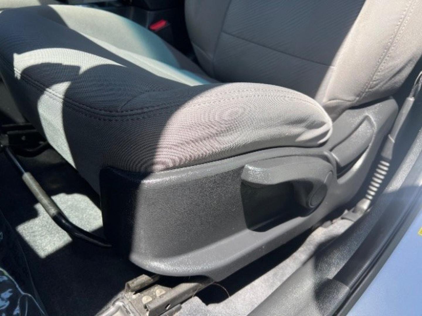 2013 Shimmering Air Silver /Gray Hyundai Elantra GLS (KMHDH4AE4DU) with an 1.8L I-4 DOHC engine, Automatic transmission, located at 1865 East Red Hills Pkwy, St. George, 84770, (435) 628-0023, 37.120850, -113.543640 - We specialize in helping ALL people get the best financing available. No matter your credit score, good, bad or none we can get you an amazing rate. Had a bankruptcy, divorce, or repossessions? We give you the green light to get your credit back on the road. Low down and affordable payments that fit- Photo#13