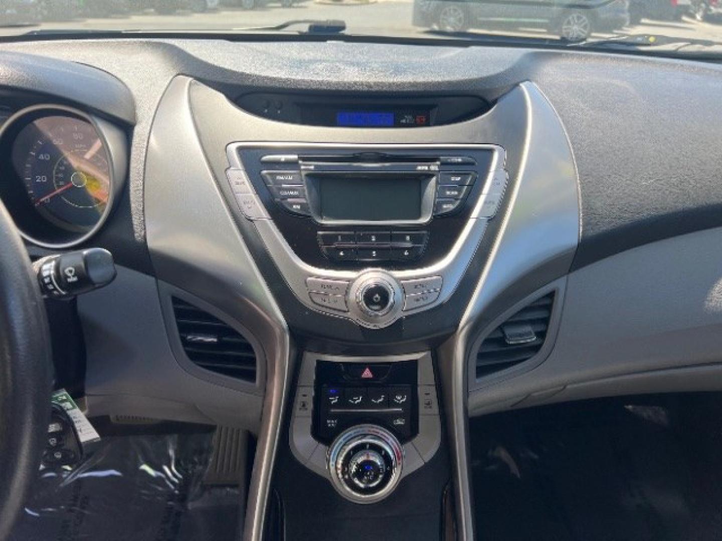 2013 Shimmering Air Silver /Gray Hyundai Elantra GLS (KMHDH4AE4DU) with an 1.8L I-4 DOHC engine, Automatic transmission, located at 1865 East Red Hills Pkwy, St. George, 84770, (435) 628-0023, 37.120850, -113.543640 - We specialize in helping ALL people get the best financing available. No matter your credit score, good, bad or none we can get you an amazing rate. Had a bankruptcy, divorce, or repossessions? We give you the green light to get your credit back on the road. Low down and affordable payments that fit- Photo#17